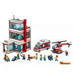 LEGO-CITY-Hospital-60204-1