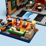 LEGO-21319-IDEAS-Friends-4